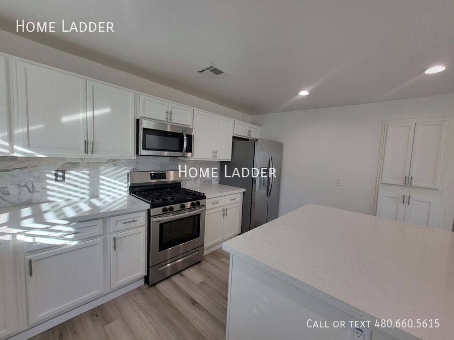 Apartment for rent at 2301 N 27th St #4, Phoenix, AZ 85008
