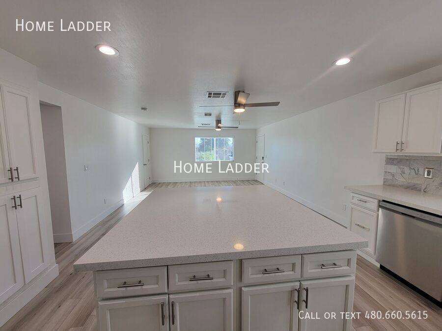 Apartment for rent at 2301 N 27th St #4, Phoenix, AZ 85008