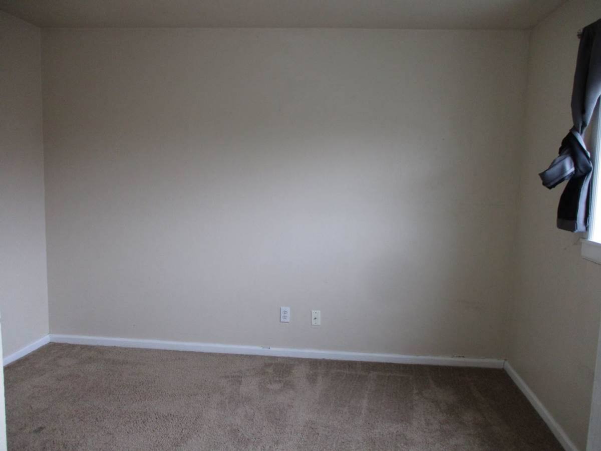 Apartment for rent at 817 So 11th St, Tacoma, WA 98405