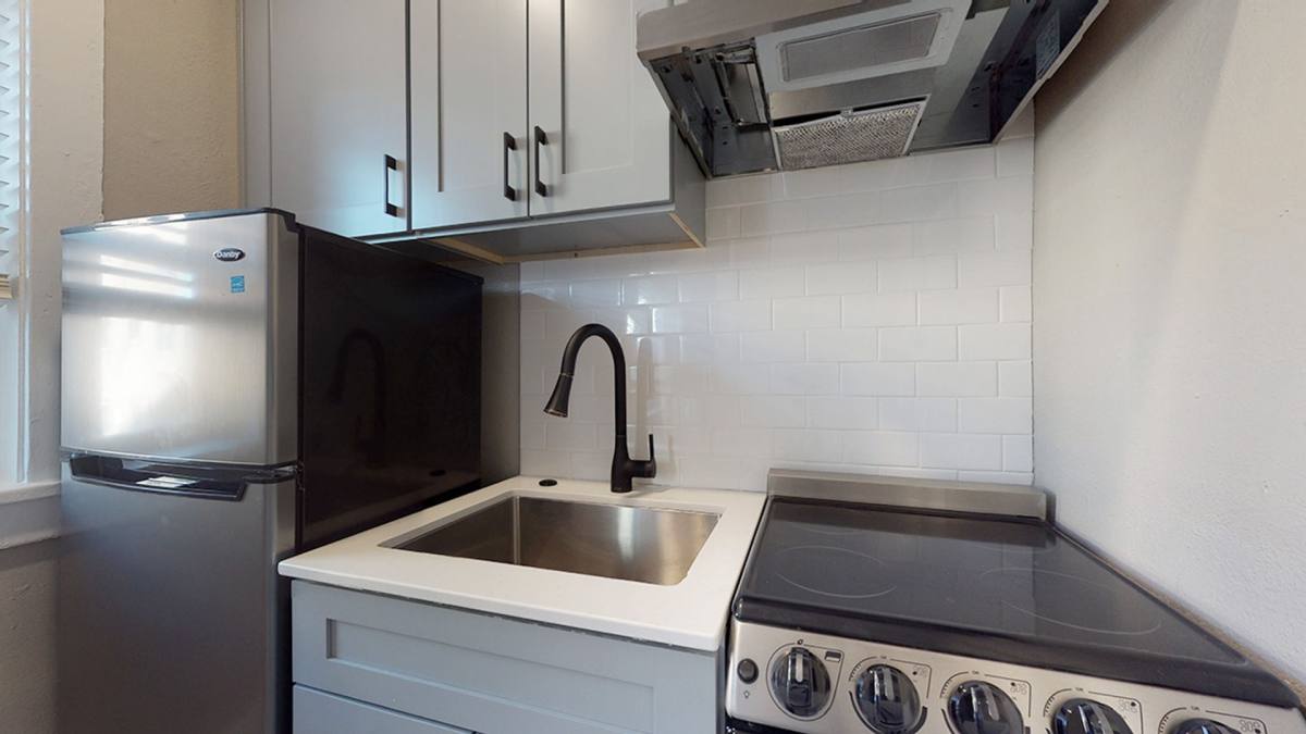 Apartment for rent at 1060 N Logan St, Denver, CO 80203