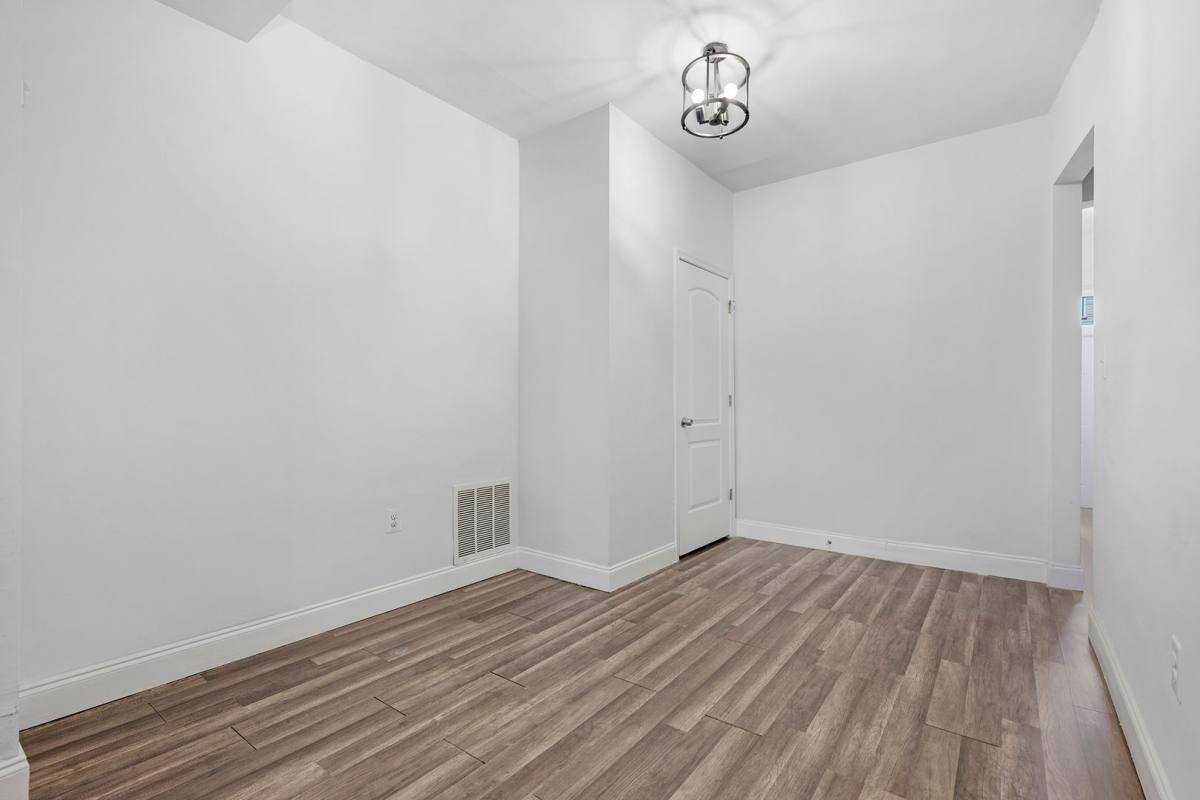 House for rent at 627 N Lakewood Ave, Baltimore, MD 21205