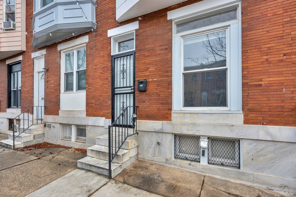 House for rent at 627 N Lakewood Ave, Baltimore, MD 21205