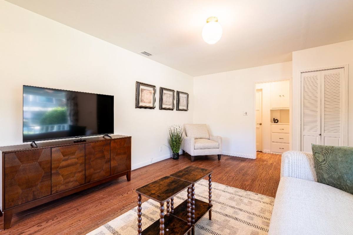 House for rent at 274 N Dominguez Place, Azusa, CA 91702