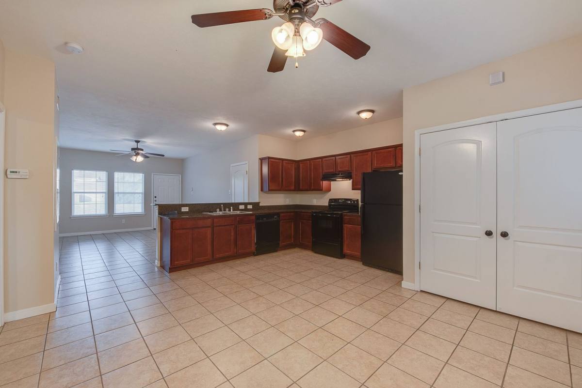 Townhouse for rent at 3613 S Hampton Court, Bryan, TX 77801