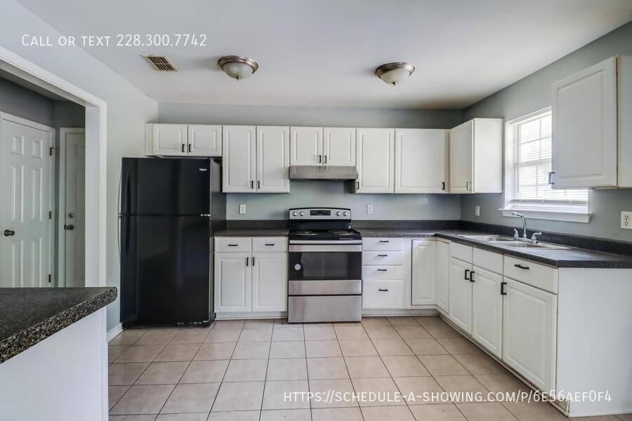 Apartment for rent at 124 30th 1 2 St #B, Gulfport, MS 39507