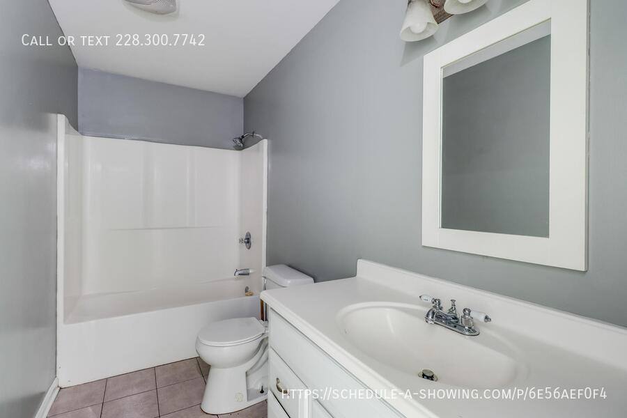 Apartment for rent at 124 30th 1 2 St #B, Gulfport, MS 39507