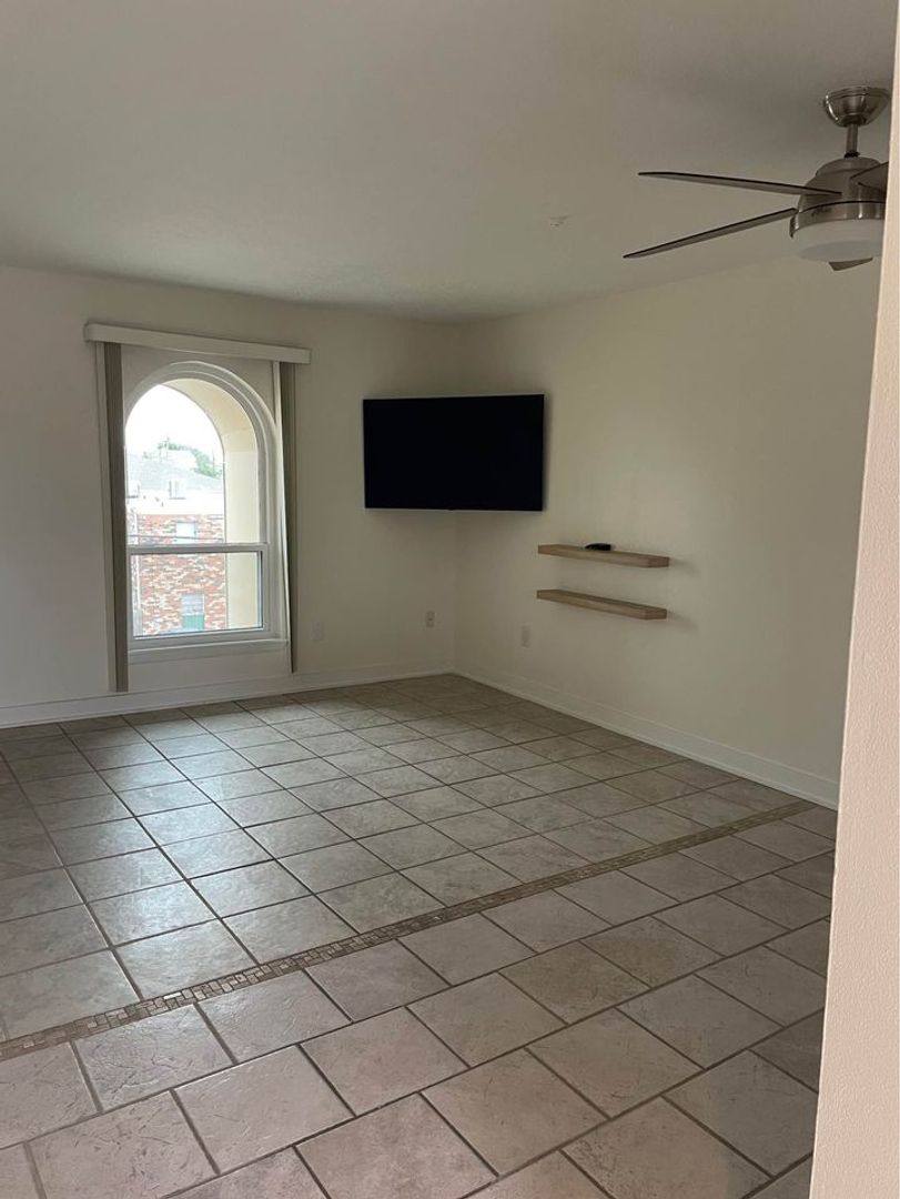 Apartment for rent at 2500 Houma Blvd, Metairie, LA 70005