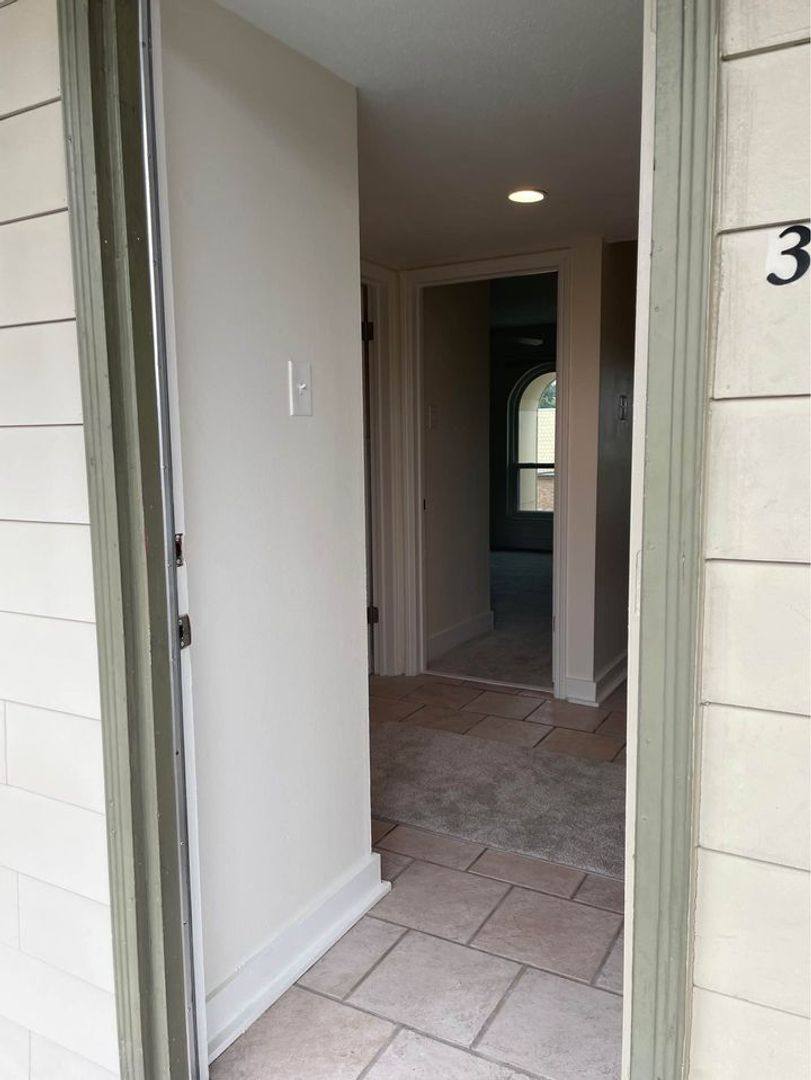 Apartment for rent at 2500 Houma Blvd, Metairie, LA 70005