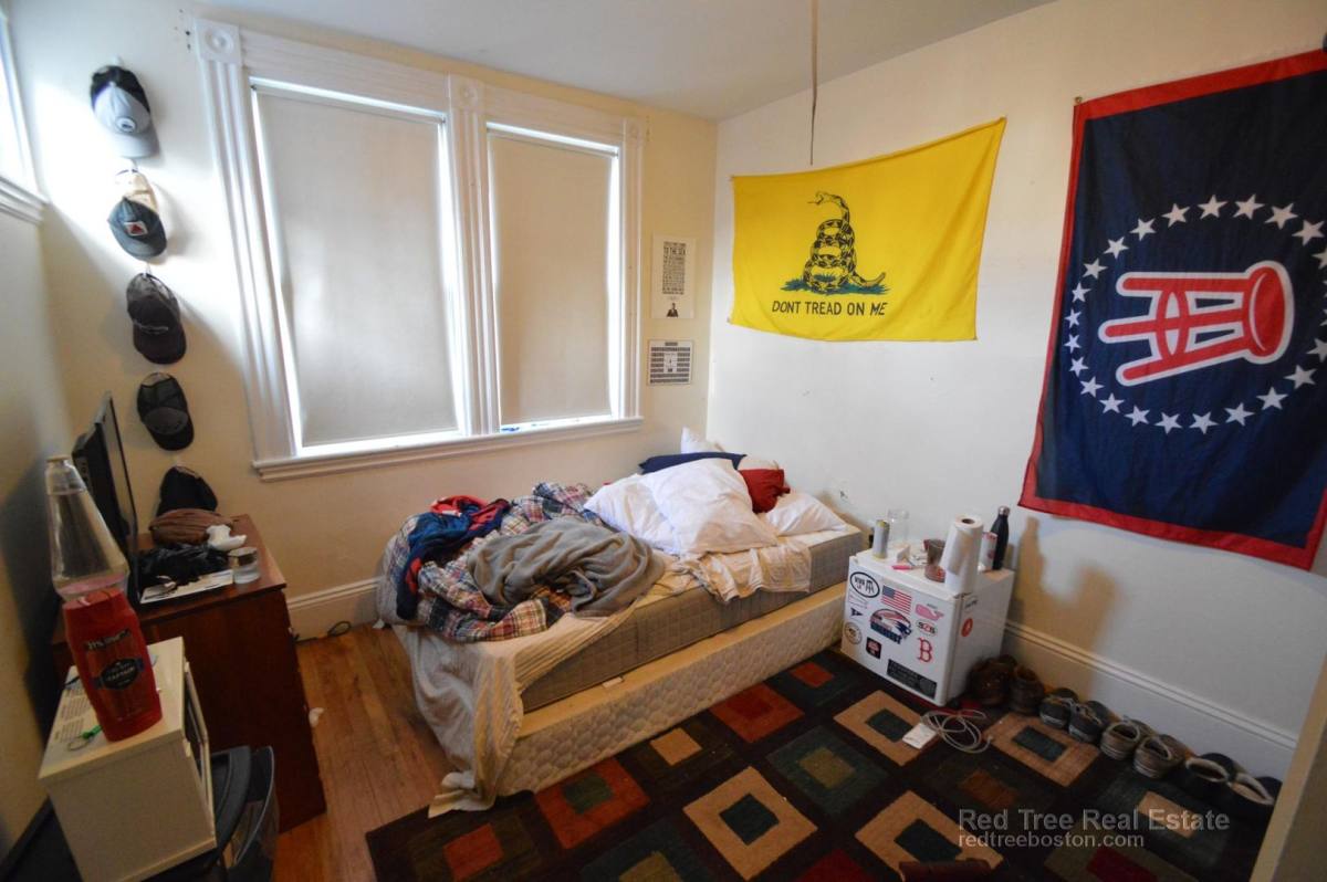 Apartment for rent at 19 Pratt St #2B, Allston, MA 02134