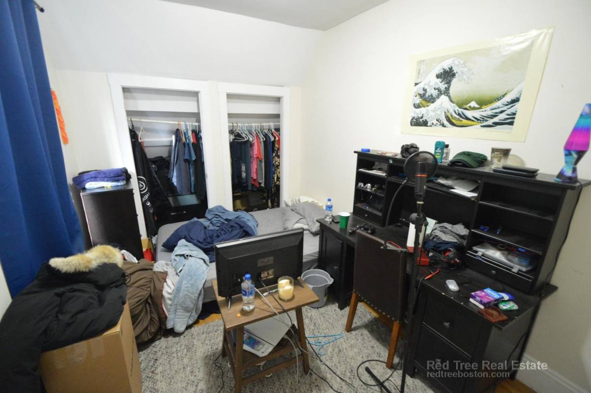 Apartment for rent at 19 Pratt St #2B, Allston, MA 02134