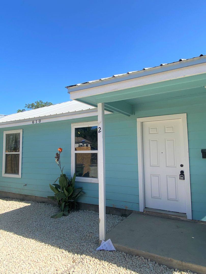 Townhouse for rent at 610 Virginia Blvd #2, San Antonio, TX 78203