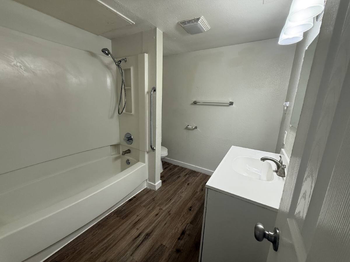 Apartment for rent at 917 N Yale Ave #116, Tulsa, OK 74115