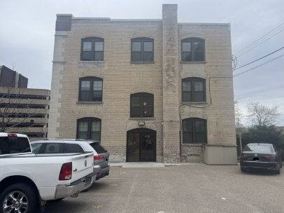Apartment for rent at 900 Centennial Place #23, Minneapolis, MN 55404