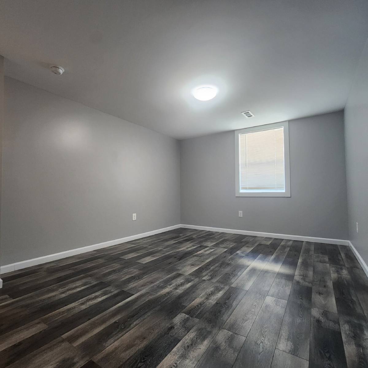 Apartment for rent at 6510 Killarney St, Clinton, MD 20735