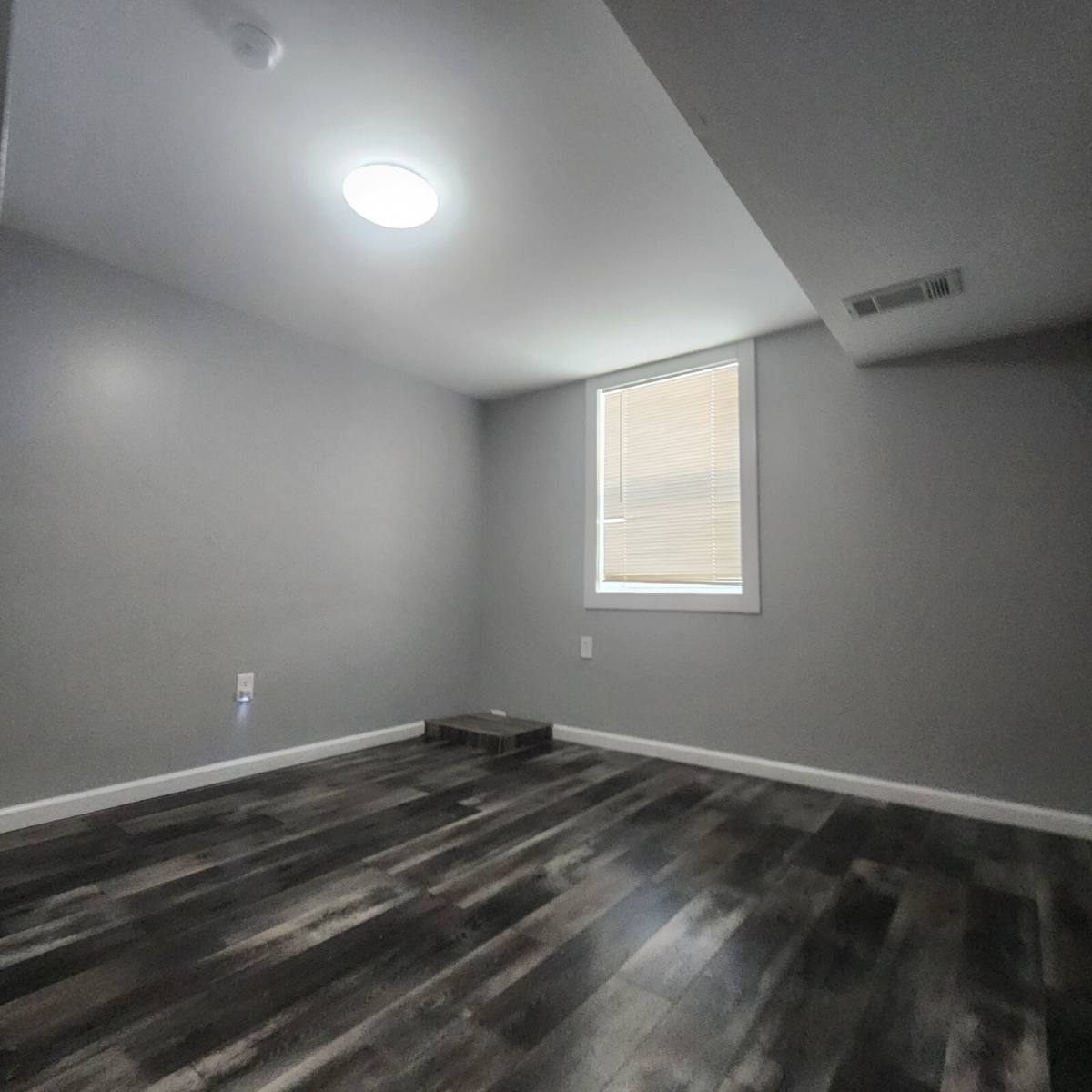 Apartment for rent at 6510 Killarney St, Clinton, MD 20735