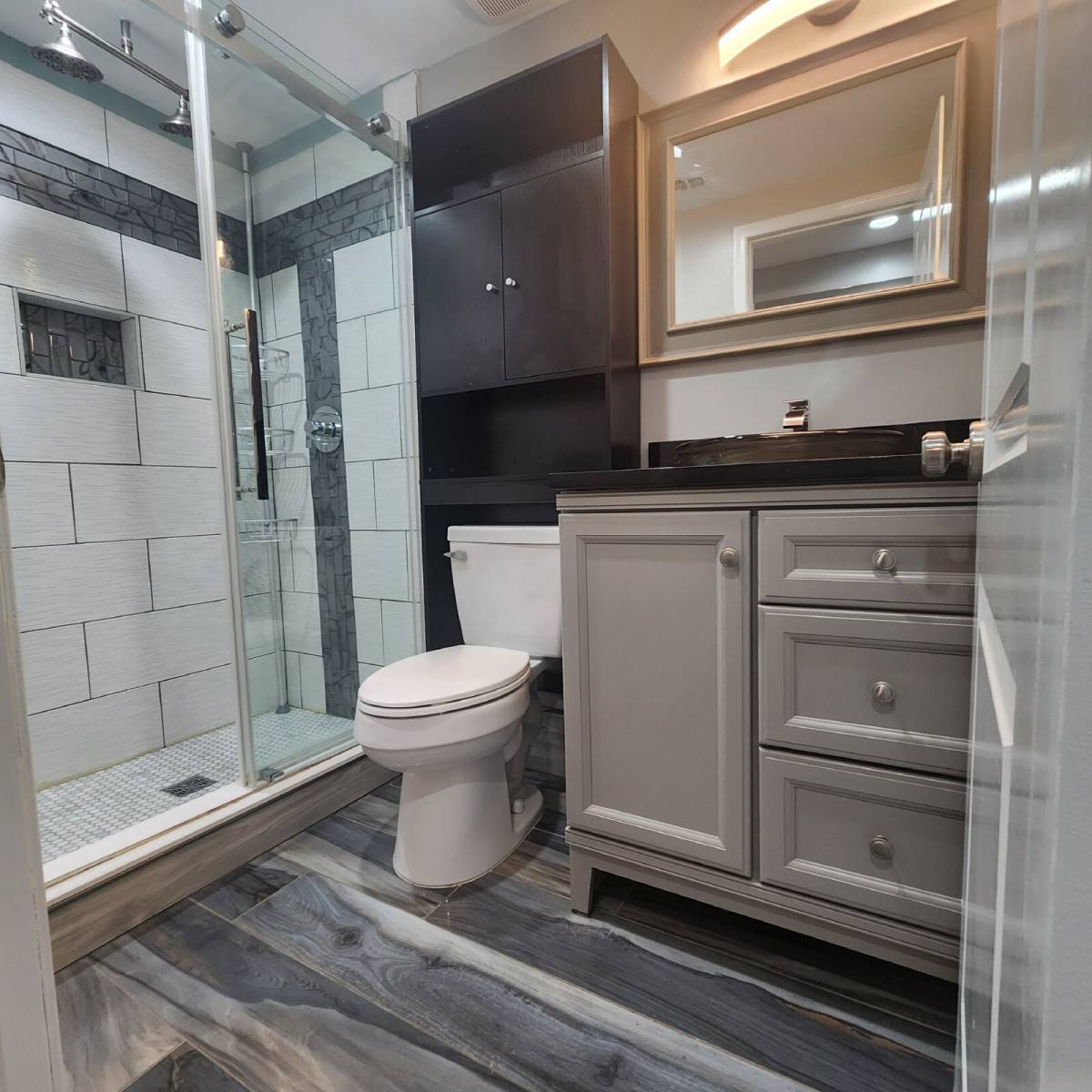Apartment for rent at 6510 Killarney St, Clinton, MD 20735