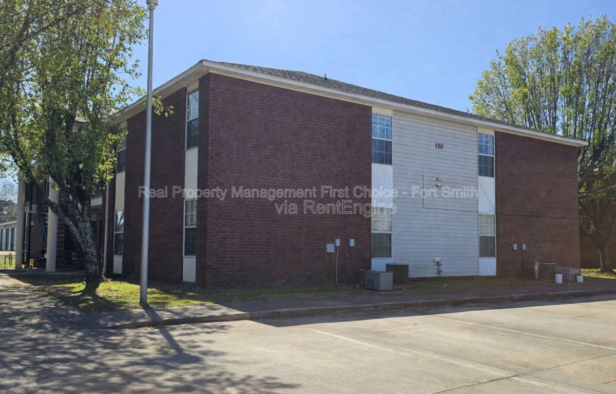 Apartment for rent at 150 Cedar Creek Court #12, Van Buren, AR 72956