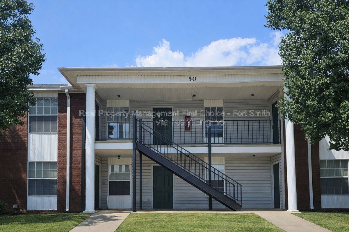 Apartment for rent at 50 Cedar Creek Court #10, Van Buren, AR 72956