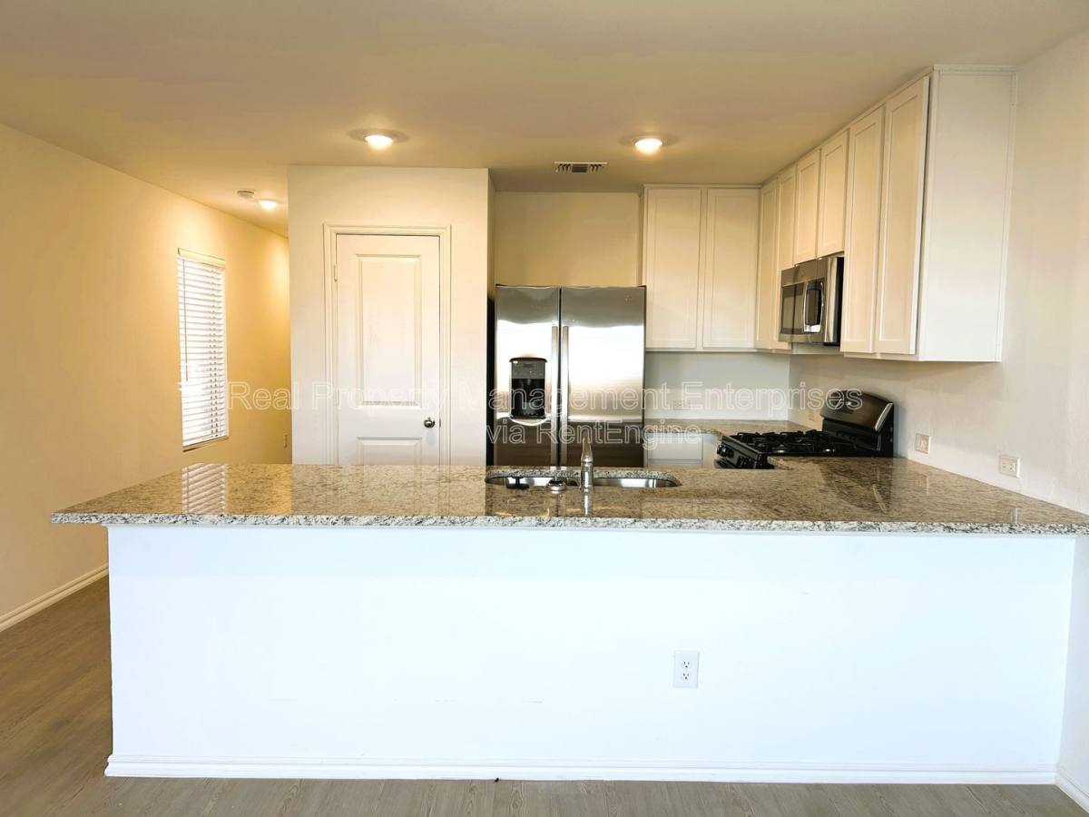 3231 NW 147th Terrace, Oklahoma City, OK 73134 - House For Rent - Image 5