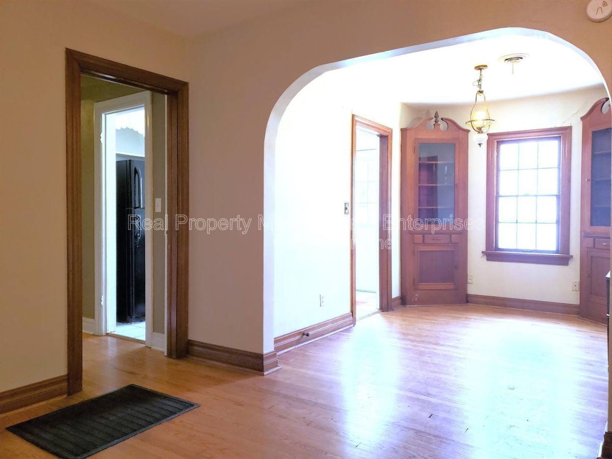 House for rent at 1112 NW 44th St, Oklahoma City, OK 73118