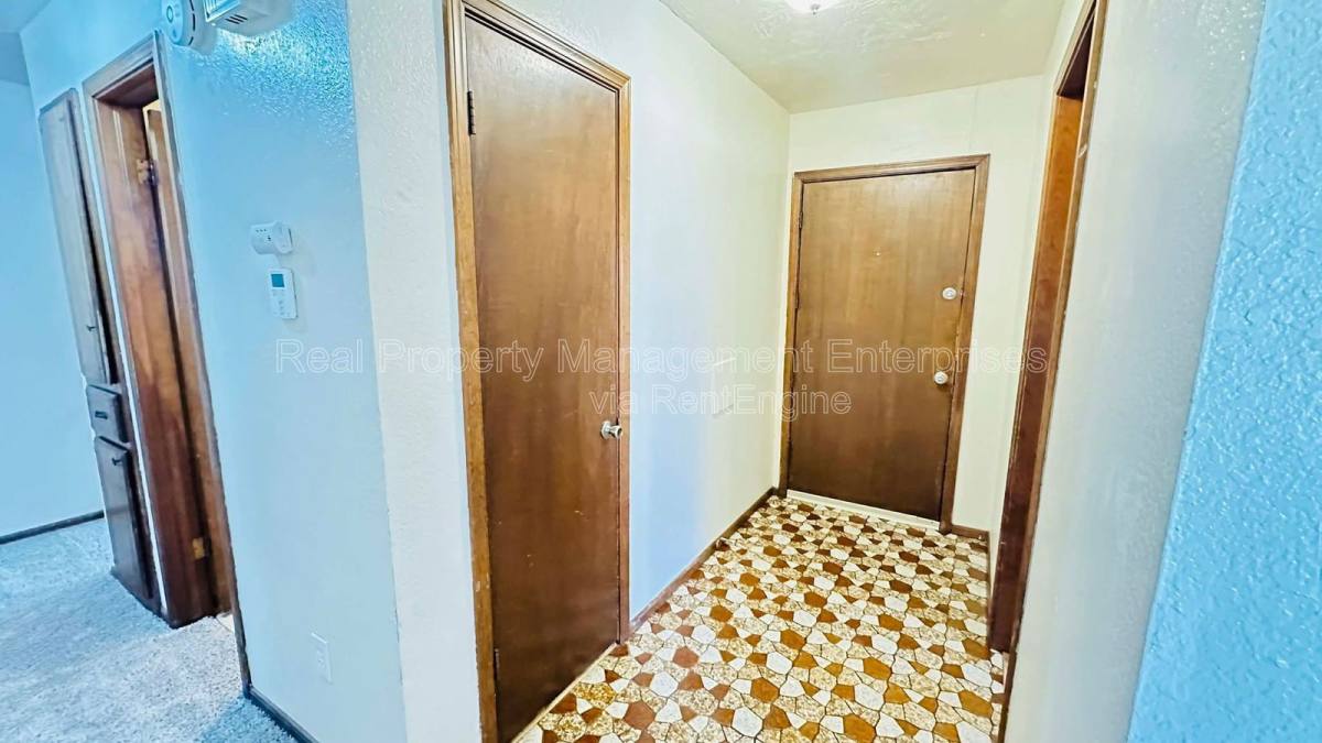 House for rent at 4816 S Fairmont Ave, Oklahoma City, OK 73129