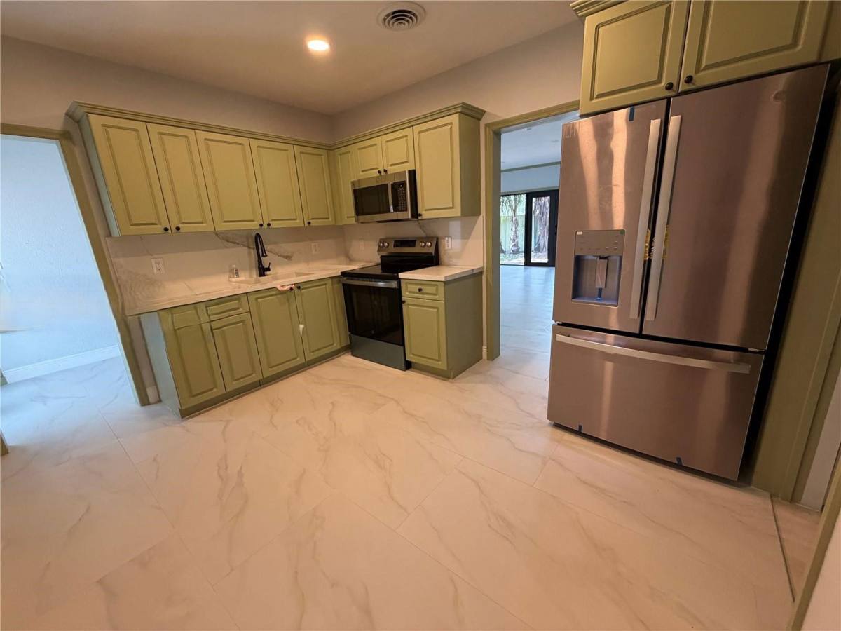 House for rent at 2120 SW 84th Ave, Miami, FL 33155