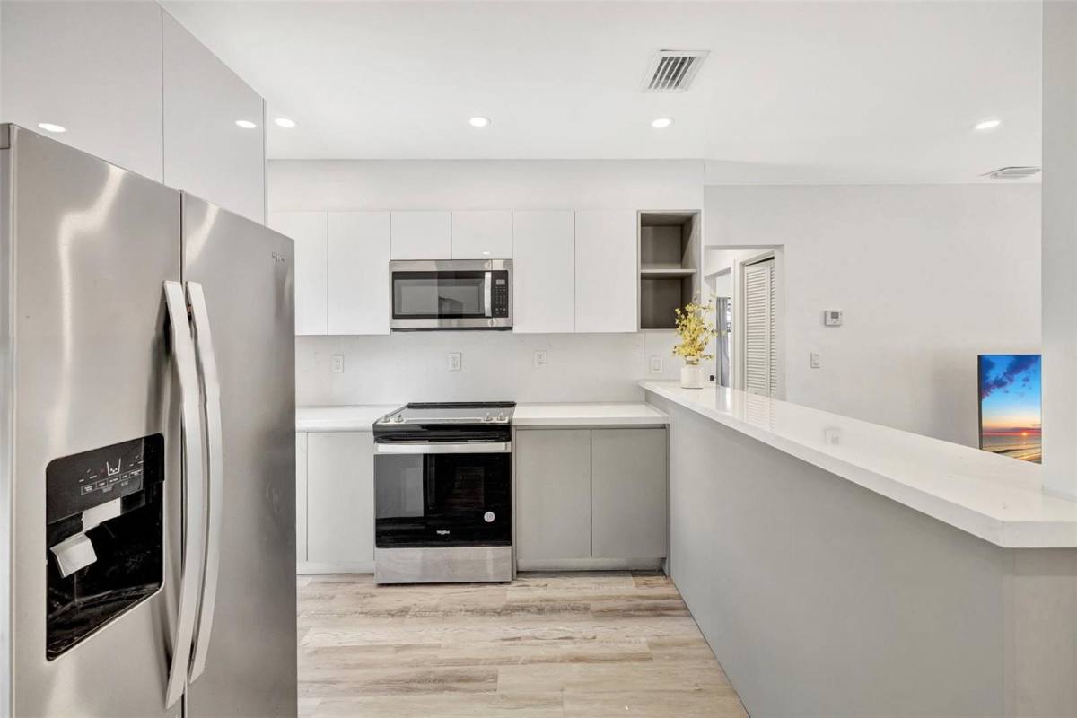House for rent at 843 SW 20th St, Fort Lauderdale, FL 33315