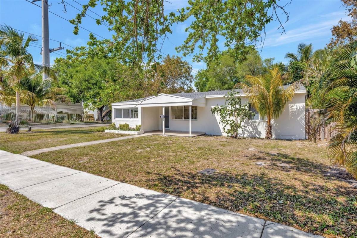 House for rent at 843 SW 20th St, Fort Lauderdale, FL 33315