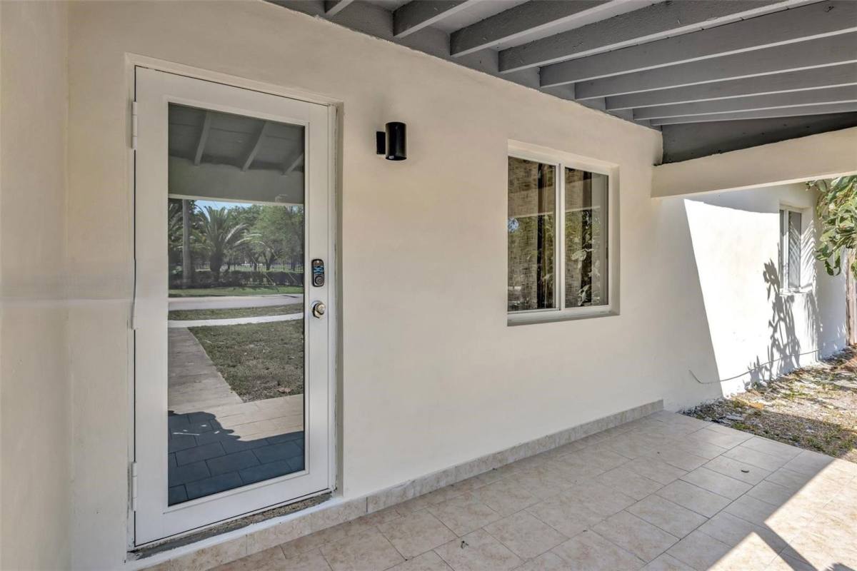House for rent at 843 SW 20th St, Fort Lauderdale, FL 33315