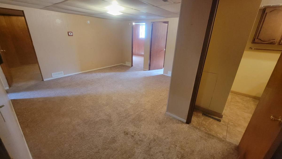 Apartment for rent at 1011 Lincoln St #5, Vermillion, SD 57069