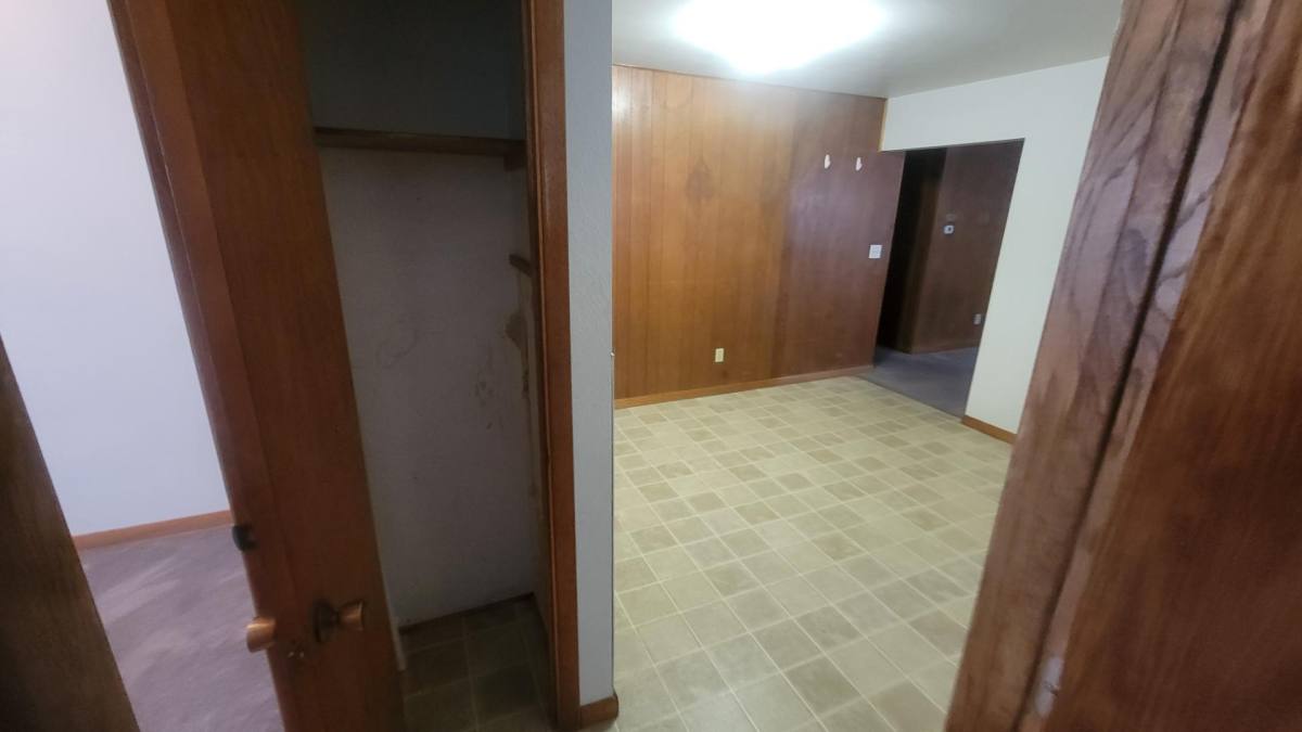 Apartment for rent at 1011 Lincoln St #6, Vermillion, SD 57069