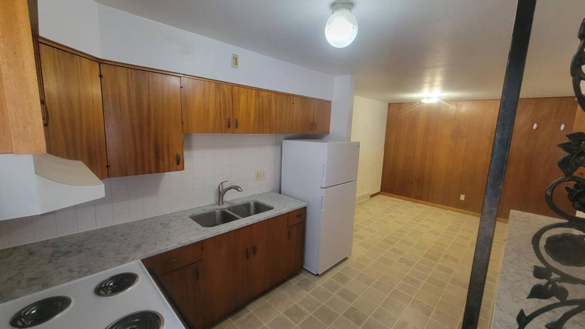 Apartment for rent at 1011 Lincoln St #6, Vermillion, SD 57069