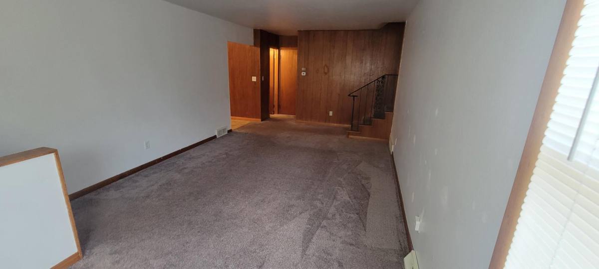Apartment for rent at 1011 Lincoln St #6, Vermillion, SD 57069