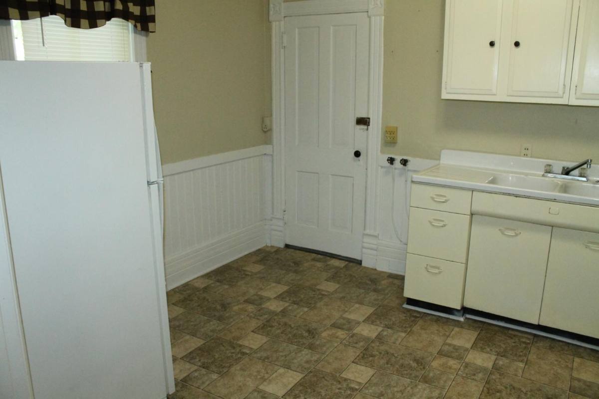 Apartment for rent at 119 Elm St #1, Vermillion, SD 57069
