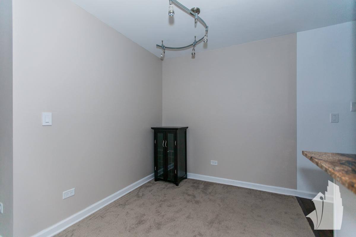 Apartment for rent at 619 Stratford #506, Chicago, IL 60657