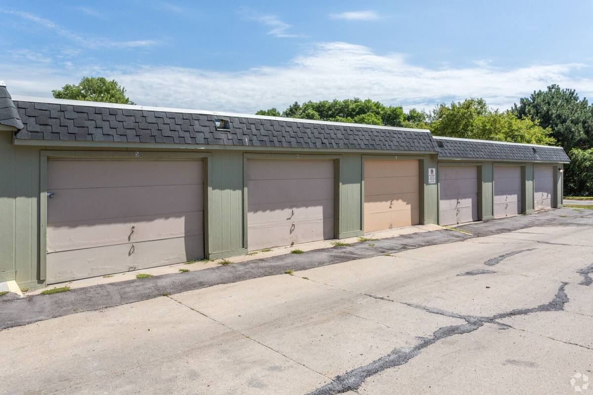 Apartment for rent at New Towne West, 3516 N 102nd Plaza #3, Omaha, NE 68134