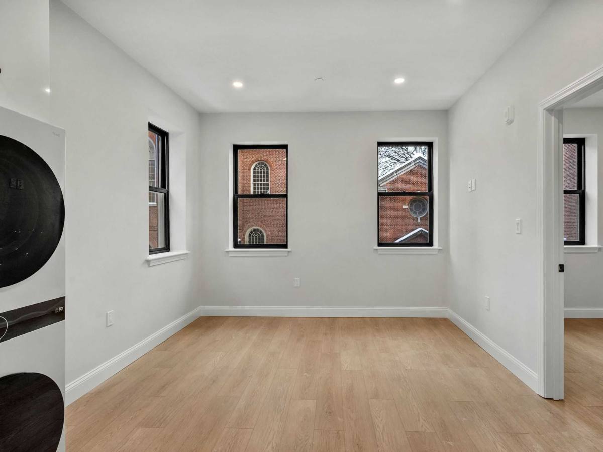 Apartment for rent at 176 Salem St, Boston, MA 02113
