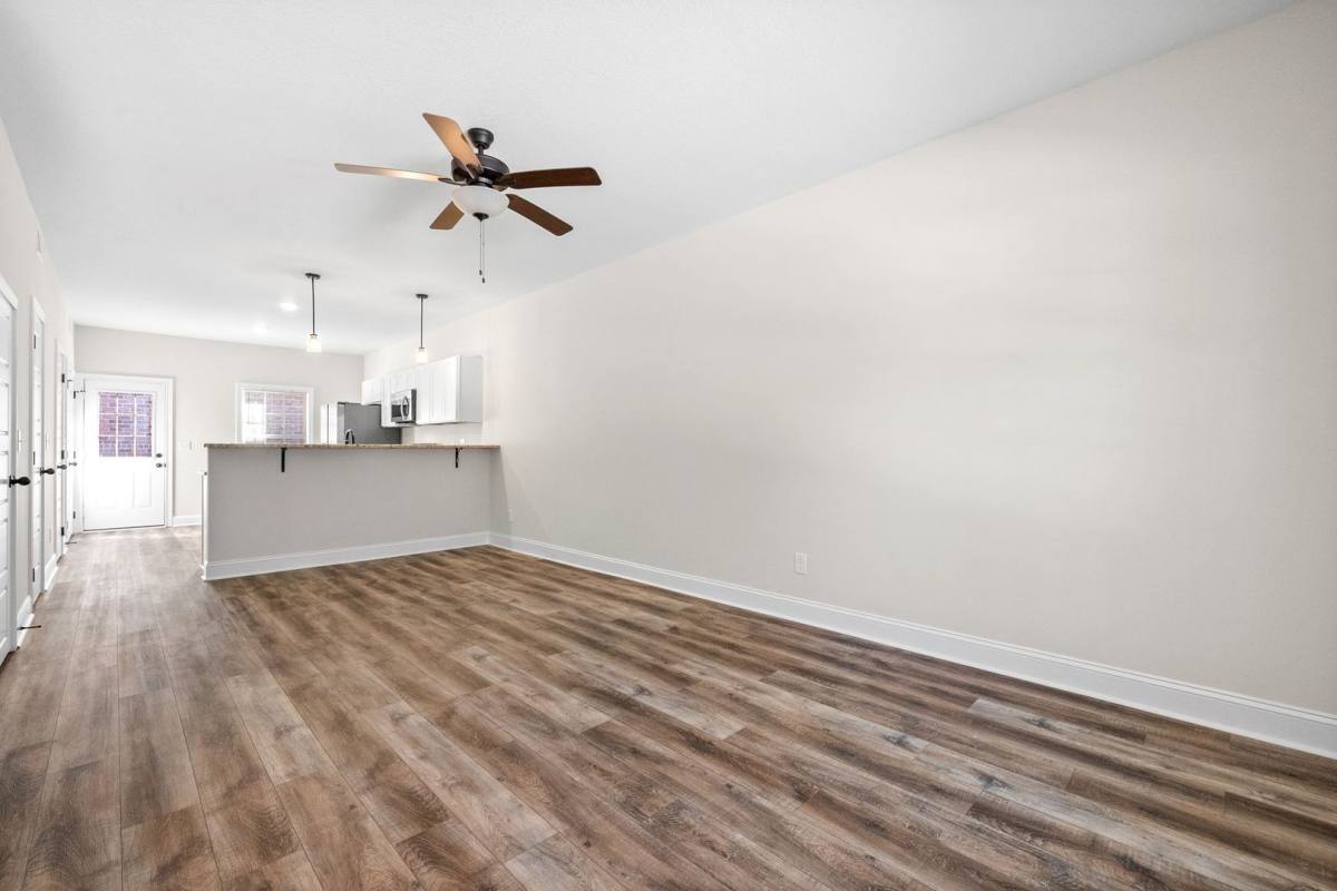 Apartment for rent at 441 Oak St, Clarksville, TN 37042