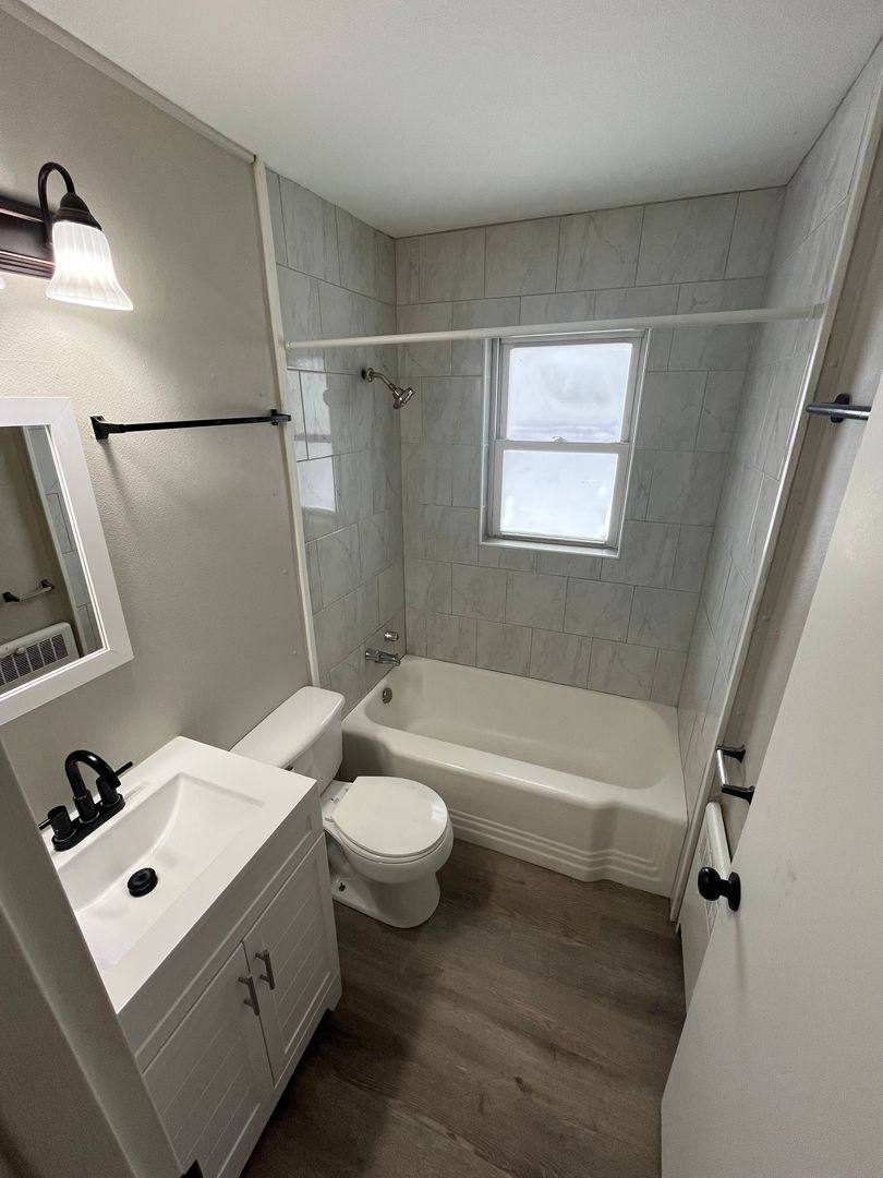 Apartment for rent at 1660 St Joseph Blvd, Fort Wayne, IN 46805