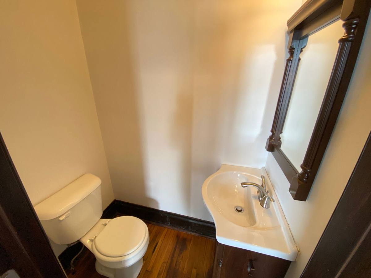Apartment for rent at 64 W Greenwood Ave, Columbus, OH 43201