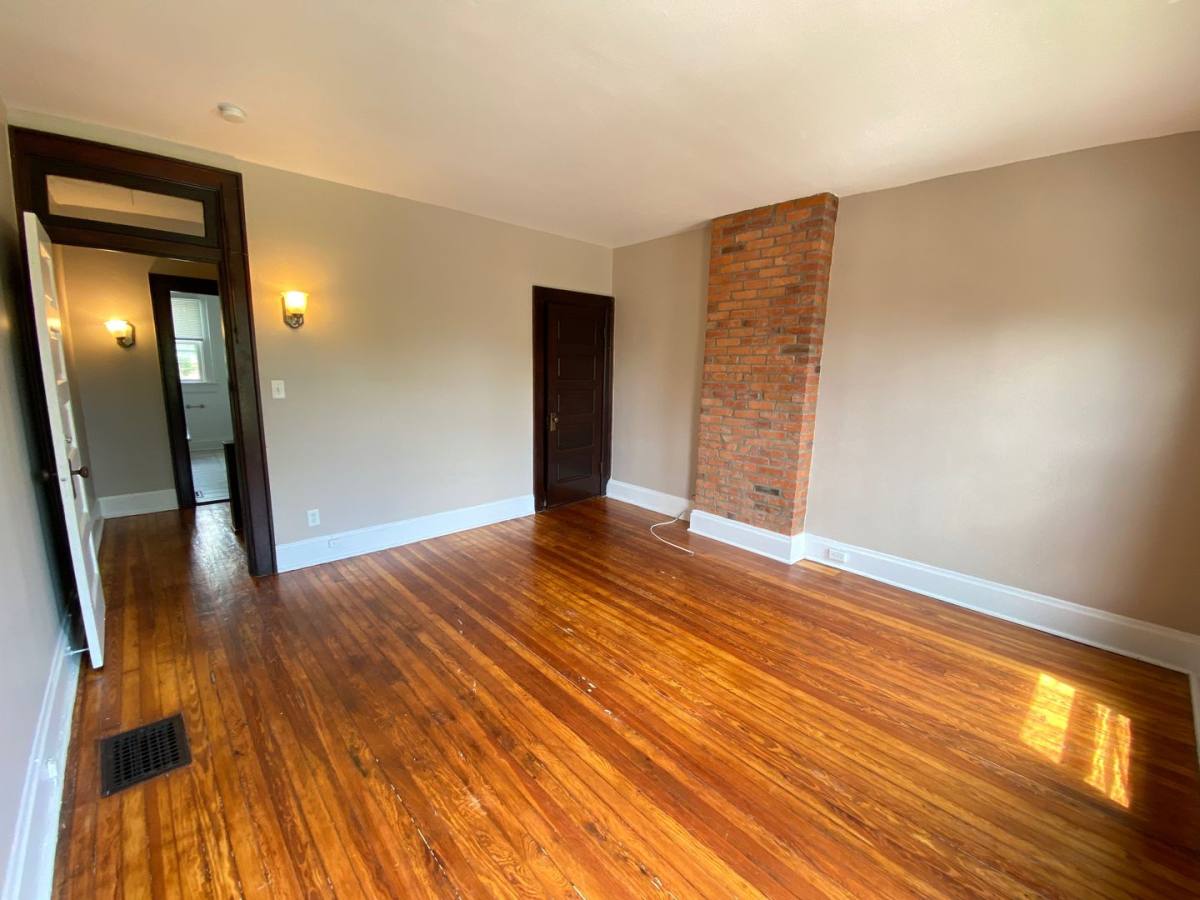 Apartment for rent at 64 W Greenwood Ave, Columbus, OH 43201