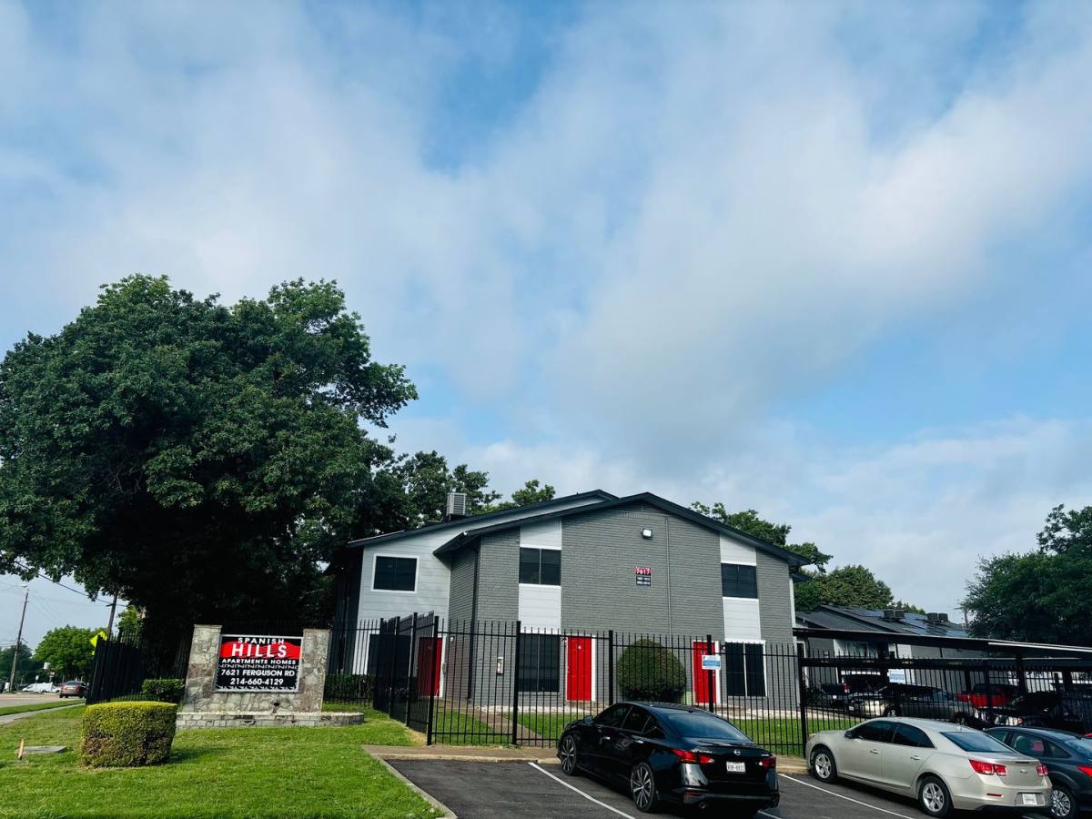 Townhouse for rent at 7621 Ferguson Rd, Dallas, TX 75228