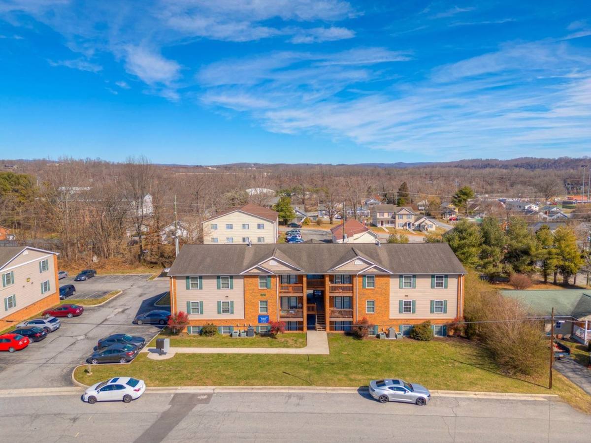 Apartment for rent at 506-508 Fairfax St, Radford, VA 24141