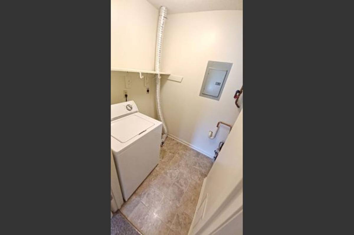 Apartment for rent at 506-508 Fairfax St, Radford, VA 24141