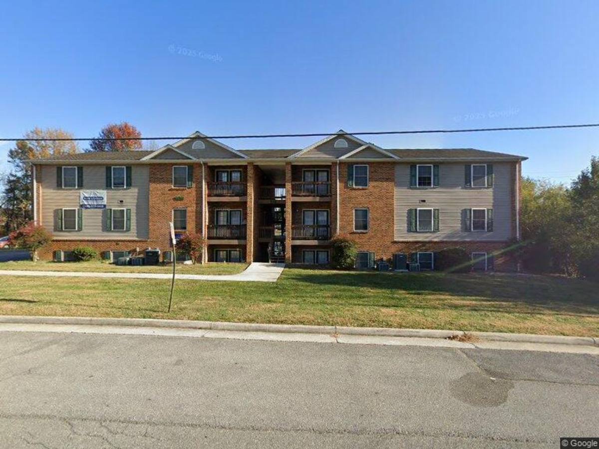 Apartment for rent at 506-508 Fairfax St, Radford, VA 24141