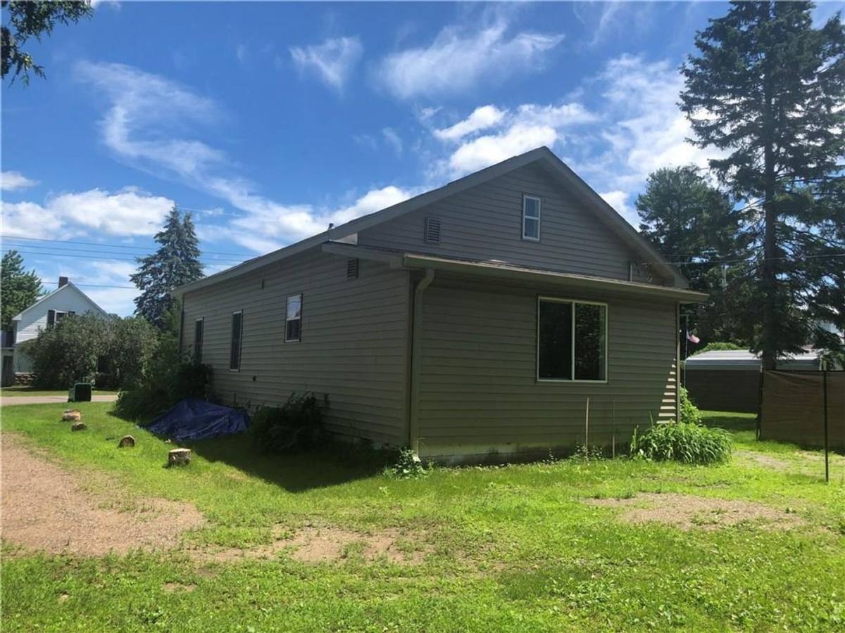 House for rent at 1035 N Alvey St, Bruce, WI 54819