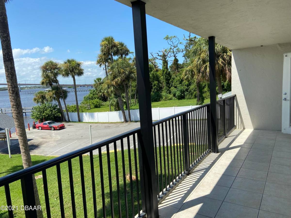 Condo for rent at 900 S Peninsula Dr, Daytona Beach, FL 32118