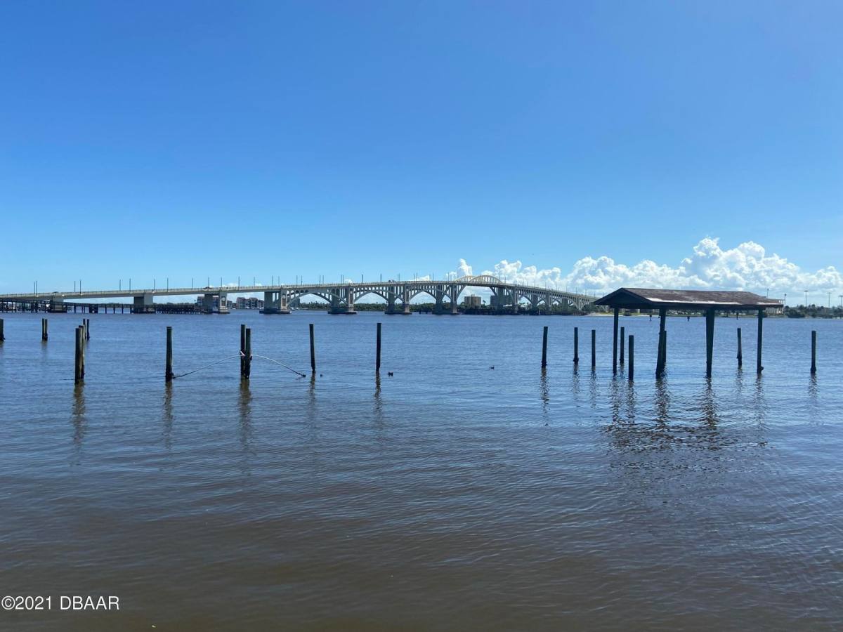 Condo for rent at 900 S Peninsula Dr, Daytona Beach, FL 32118