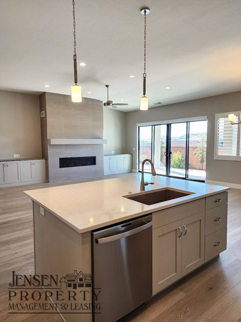 House for rent at 1333 W Broad Point, Washington, UT 84780