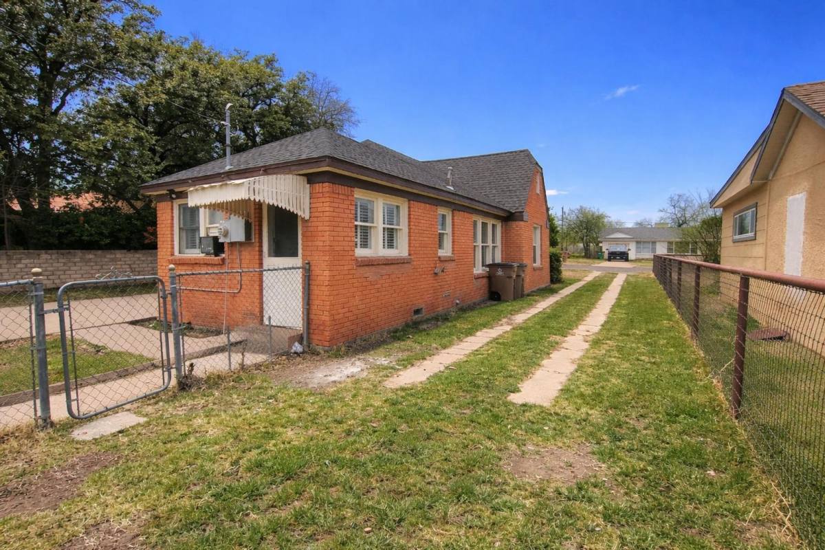 House for rent at 2425 Waco, San Angelo, TX 76903